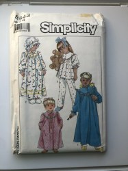 8943 SIMPLICITY GIRLS NIGHTIE, MOP CAP, PAJAMAS, ROBE PATTERN 3-4